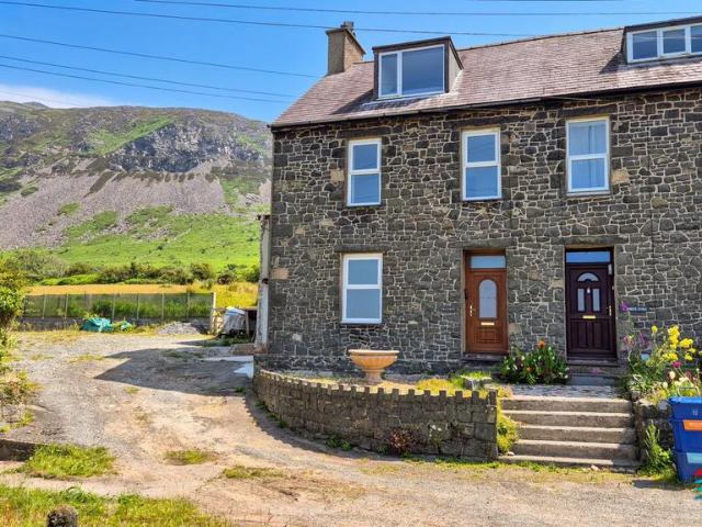 House for sale in Trefor, Llanaelhaearn