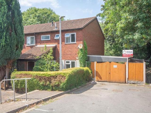 House for sale in New Bilton