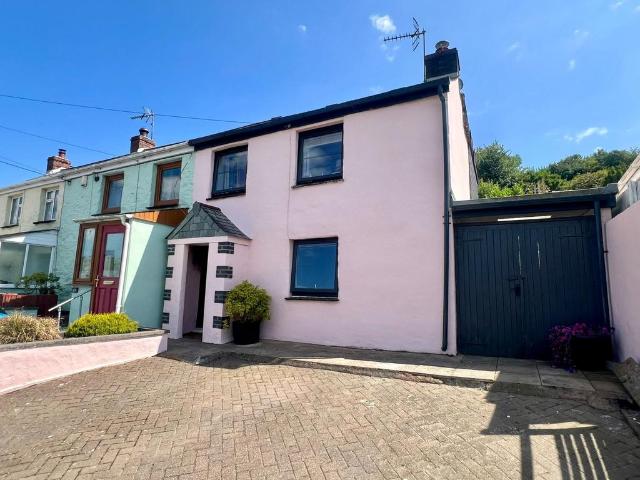 House for sale in Tywardreath Highway, St Blazey