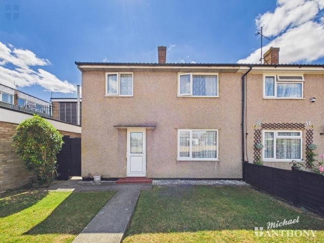 House for sale in Quarrendon, Aylesbury