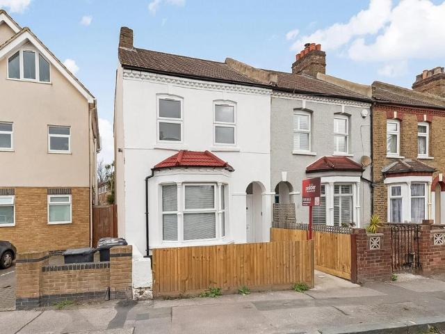House for sale in Penge, Greater London