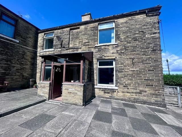House for sale in Allerton, West Yorkshire