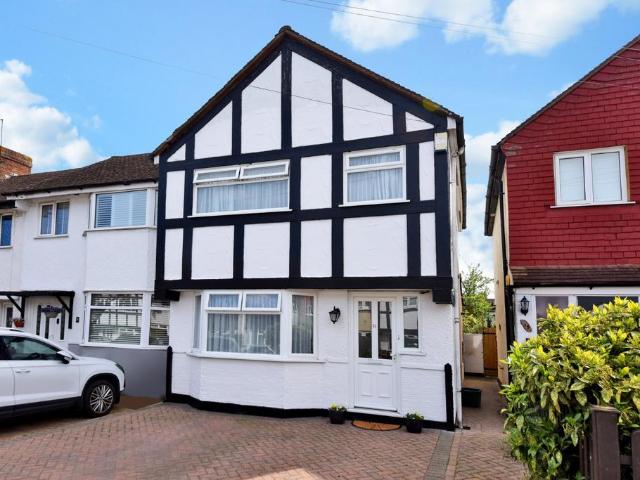 House for sale in Worcester Park, Greater London