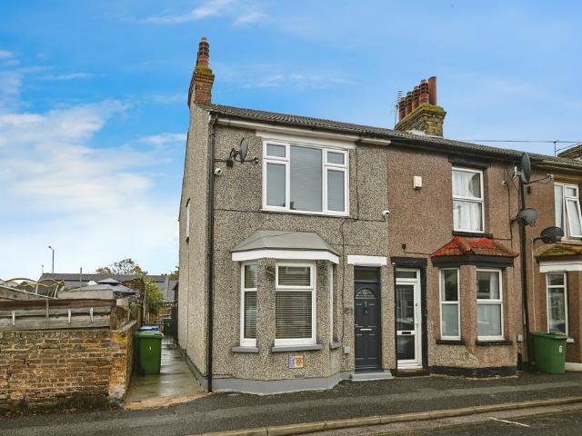 House for sale in Sheerness, Oad Street