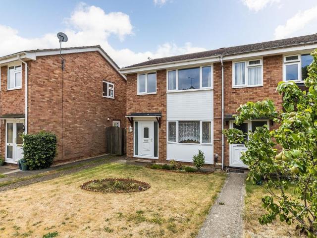 House for sale in Caldecott, Dromore