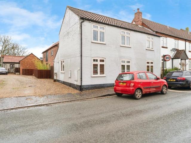 House for sale in Crostwick, Norfolk