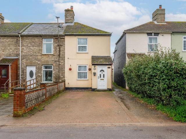 House for sale in Belton, Great Yarmouth