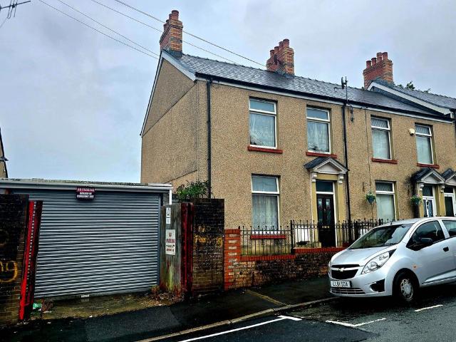 House for sale in Plasmarl, Nangreaves
