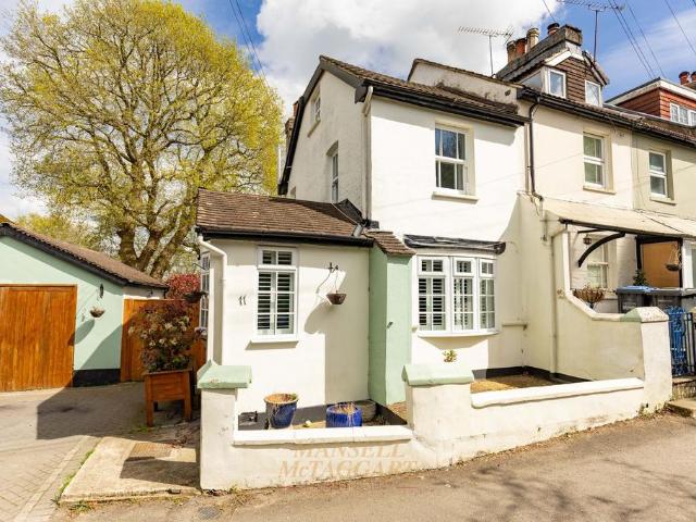 House for sale in Perryfields, West Sussex