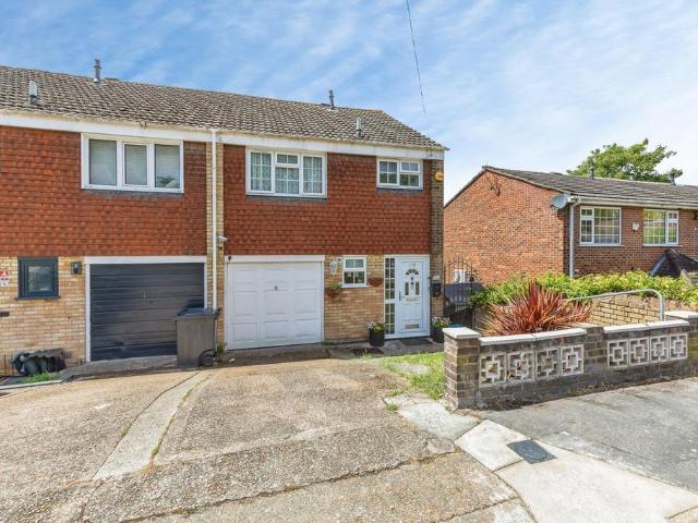 House for sale in Luton, Chatham