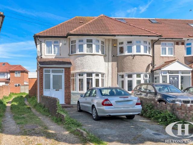 House for sale in London Borough of Ealing, Greenford