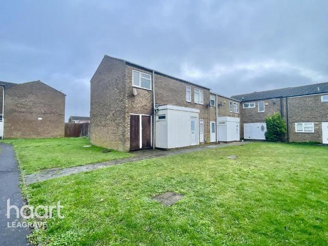 House for sale in Marsh Farm, Luton