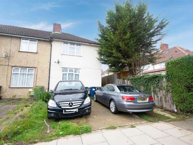 House for sale in Colindale, Greater London