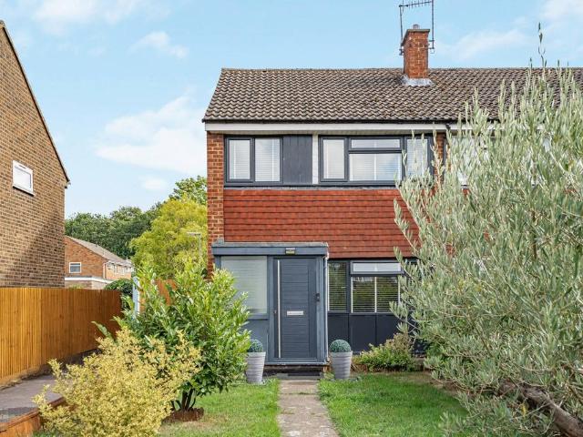 House for sale in Jacobs Well, Guildford
