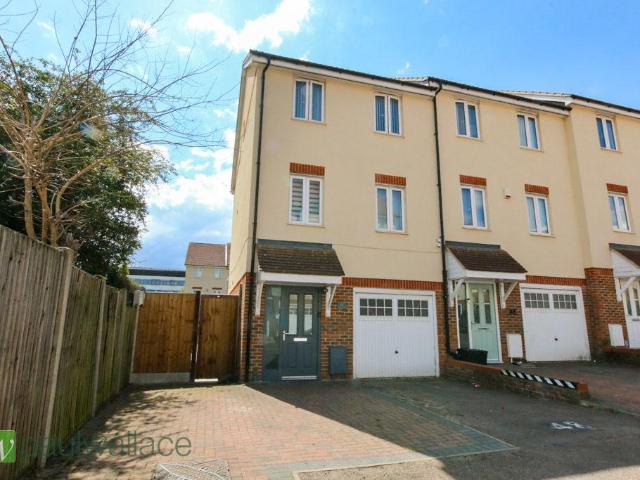 House for sale in Broxbourne, Hertfordshire