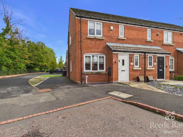 House for sale in Higher Folds, Wigan