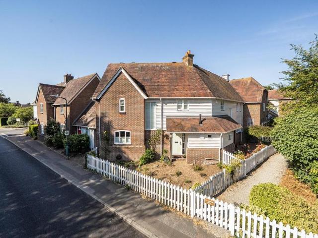 House for sale in Wye, Bridgefield