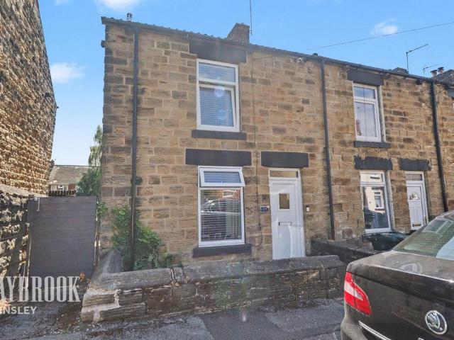 House for sale in Hoyland Common, South Yorkshire