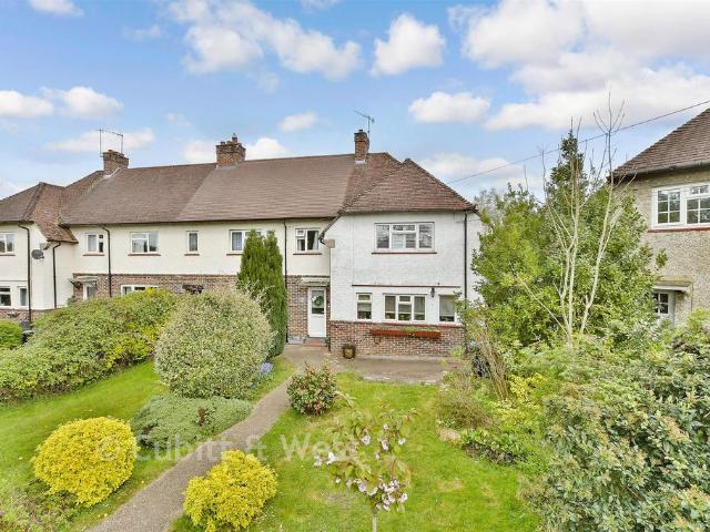 House for sale in Oxted, Hillview