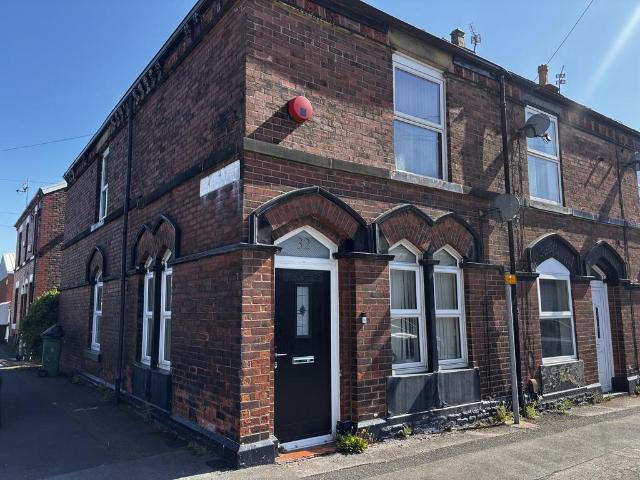 House for sale in Guide Bridge, Greenheys