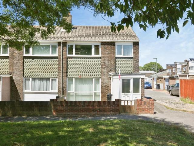House for sale in Rowner, Middlecroft