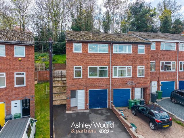 House for sale in Foxholes, Rushock