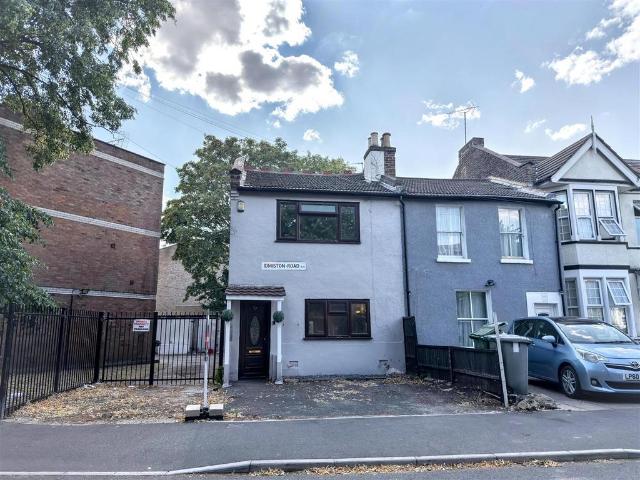 House for sale in Maryland, Greater London