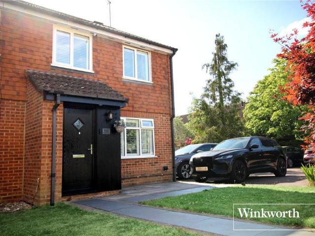 House for sale in Elstree and Borehamwood, Borehamwood