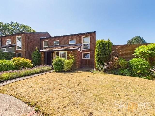 House for sale in London Borough of Croydon, Forestdale