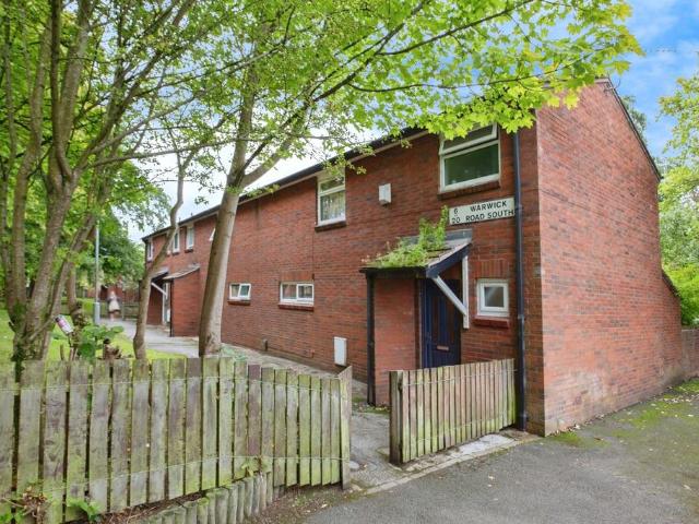 House for sale in Gorse Hill, Trafford Park