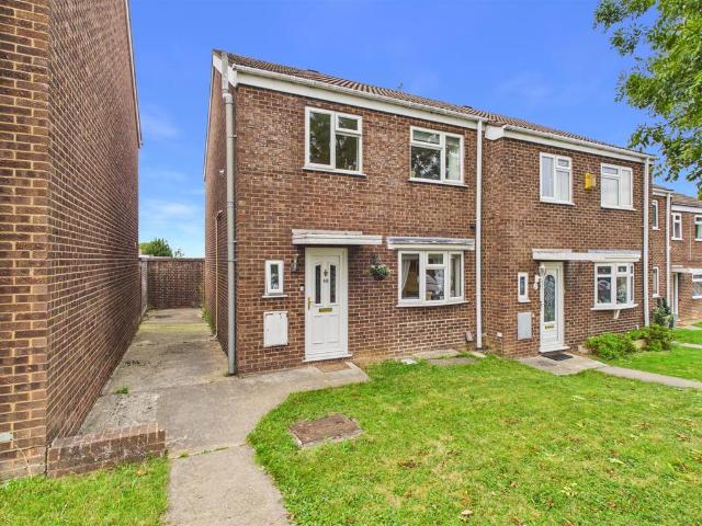 House for sale in Robinswood, Gloucester