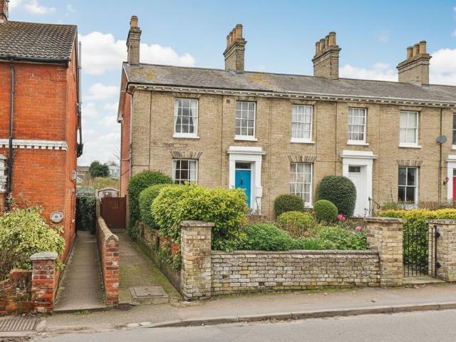 House for sale in Chelmondiston, Suffolk