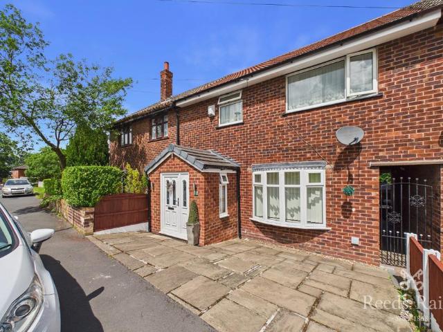 House for sale in Godley, Greenheys
