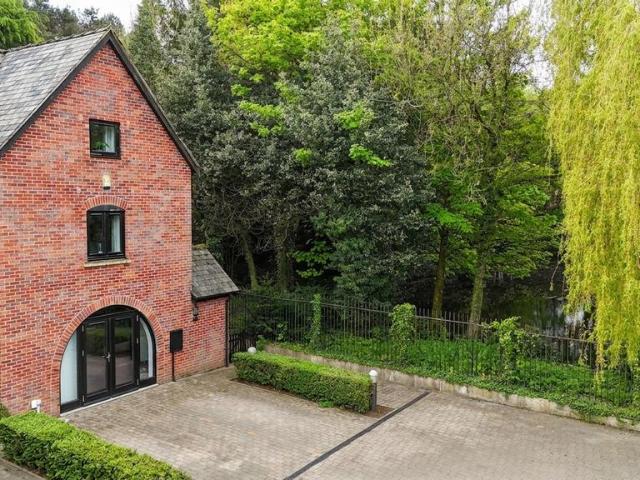 House for sale in Baswich, Staffordshire