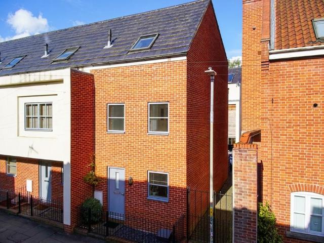 House for sale in New Catton, East Bank