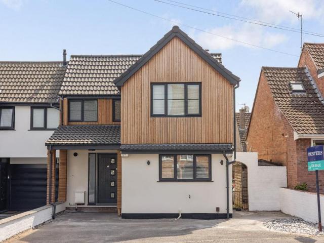 House for sale in Feckenham, City Of Bristol