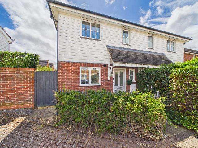 House for sale in St. Marys Island, Gillingham