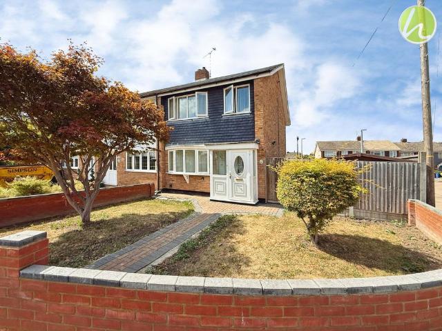 House for sale in Stanford-le-hope, Essex