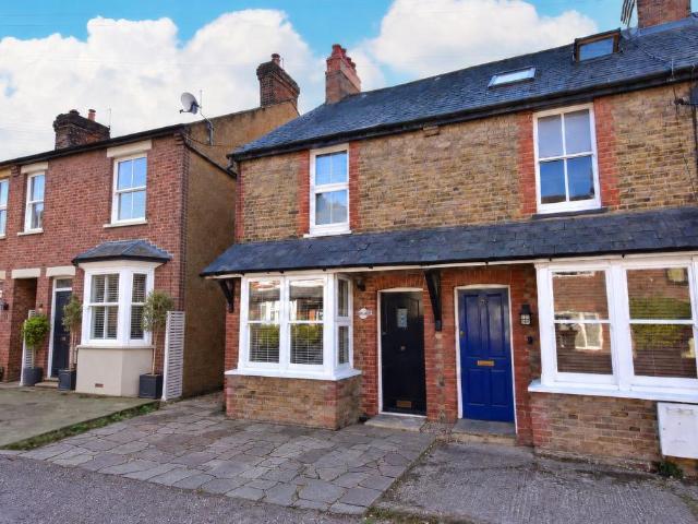 House for sale in Chipperfield, Dacorum