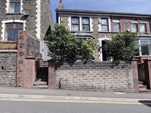 House for sale in Cymmer, Wales