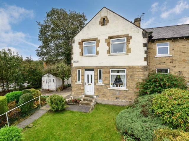 House for sale in Cottingley, West Yorkshire