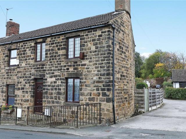 House for sale in Walton, West Yorkshire