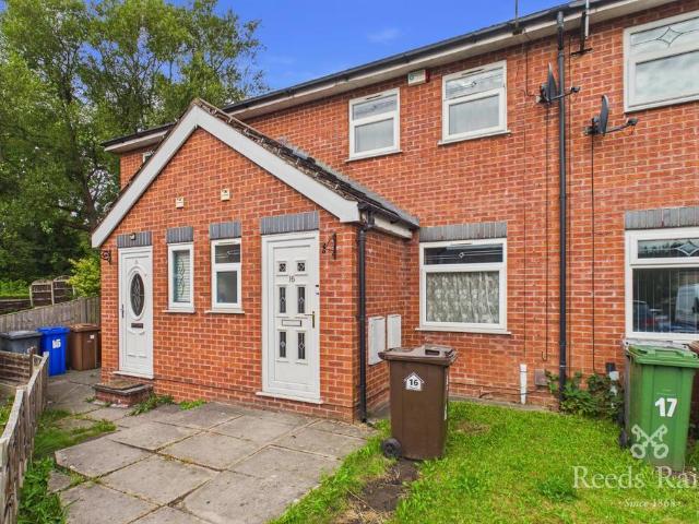 House for sale in Dukinfield, Tameside