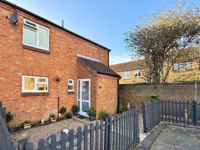 House for sale in Warden Hill, Luton