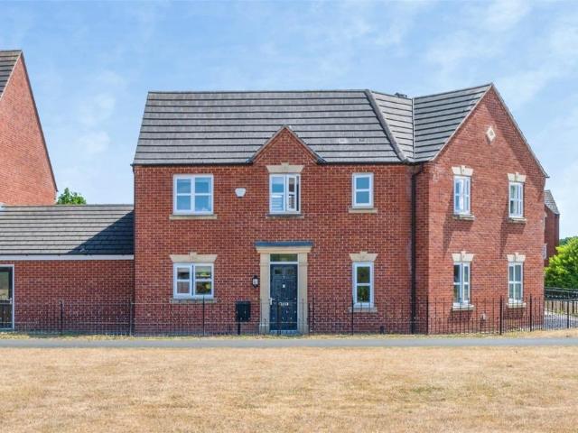 House for sale in Kettlebrook, Staffordshire