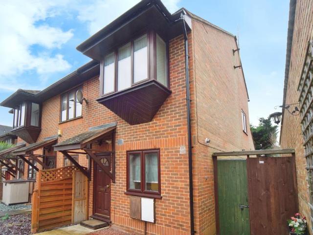 House for sale in North Finchley, Greater London