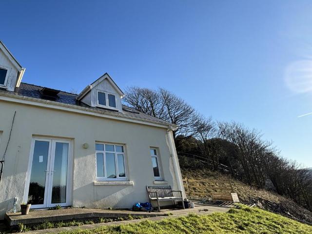 House for sale in Waun Fawr, Wales