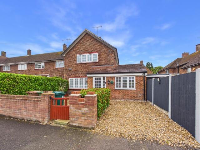 House for sale in Lower Halliford, Surrey