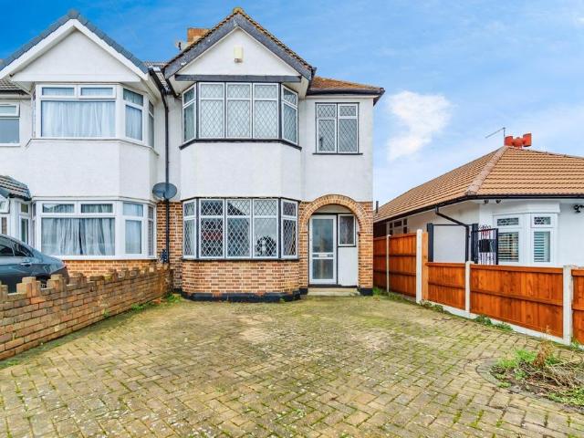 House for sale in London Borough of Croydon, Greater London