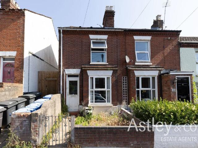 House for sale in New Catton, East Bank